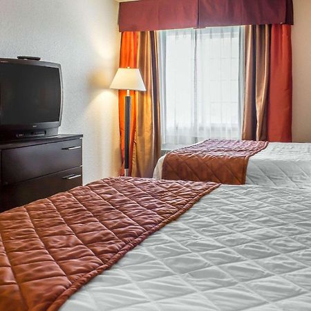 Rodeway Inn & Suites Near Okoboji Lake Milford Екстериор снимка