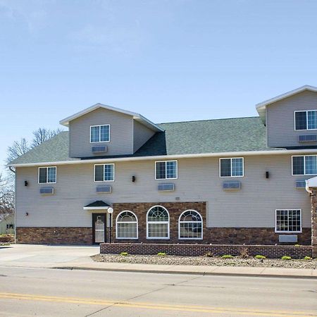 Rodeway Inn & Suites Near Okoboji Lake Milford Екстериор снимка