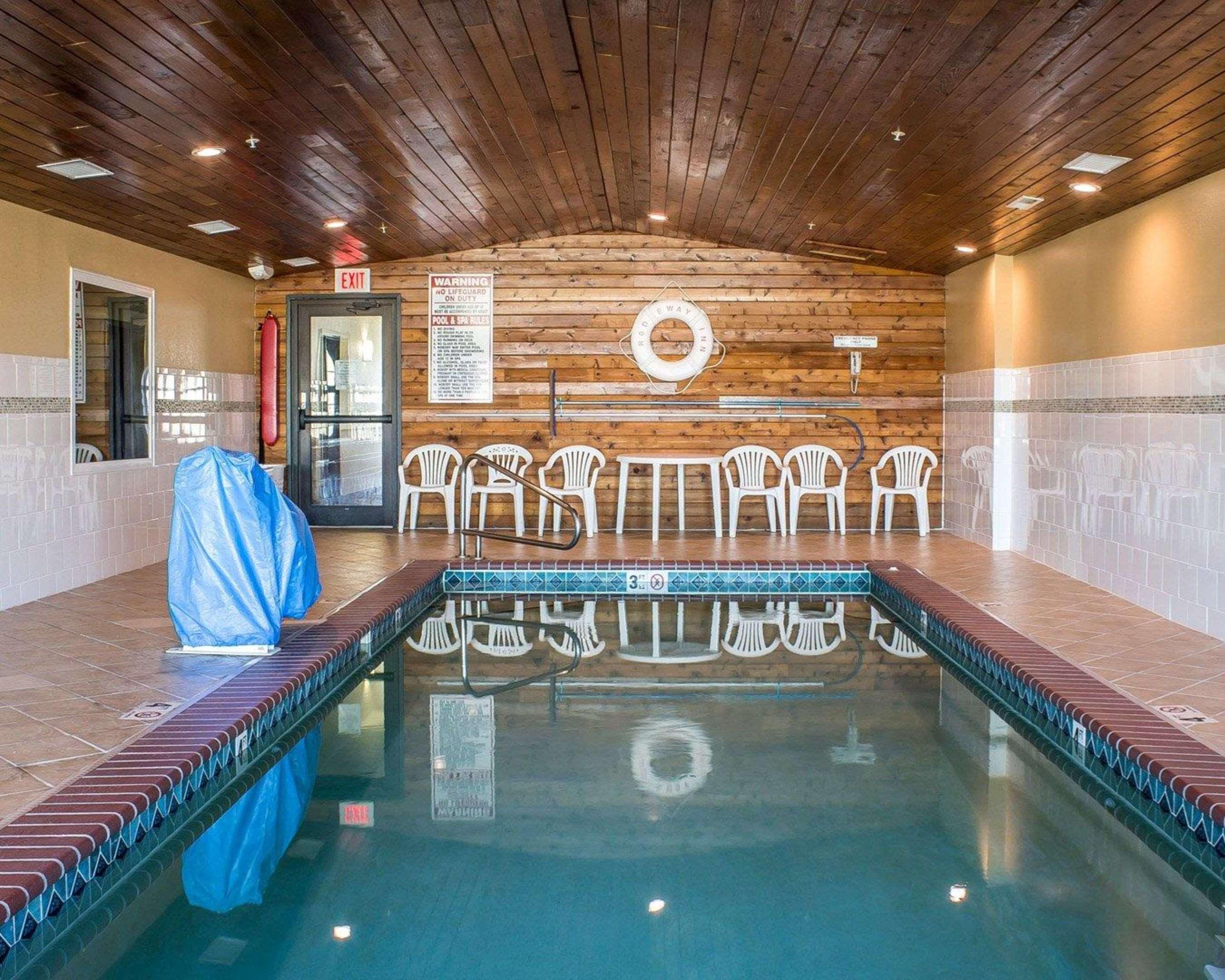 Rodeway Inn & Suites Near Okoboji Lake Milford Екстериор снимка