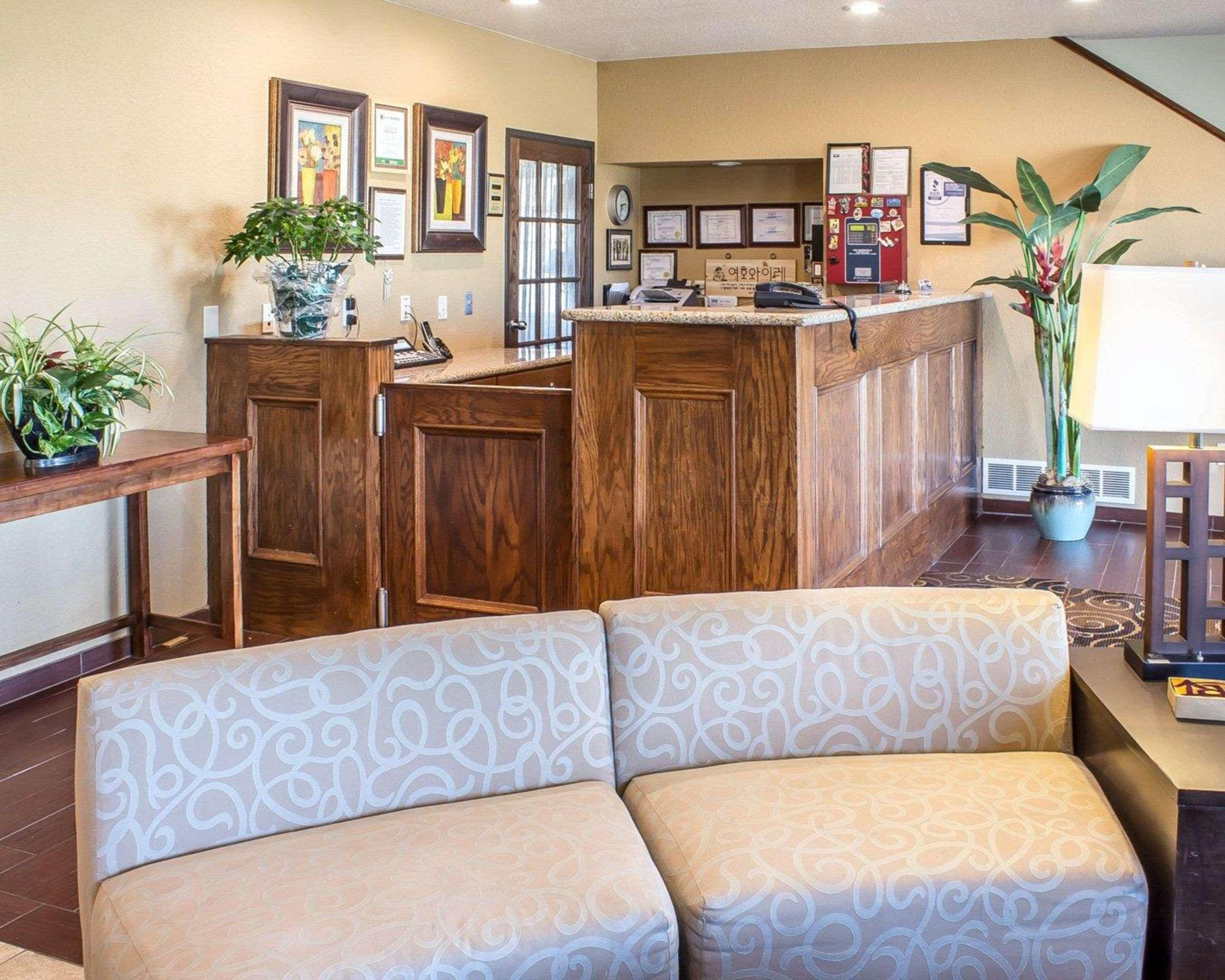 Rodeway Inn & Suites Near Okoboji Lake Milford Екстериор снимка
