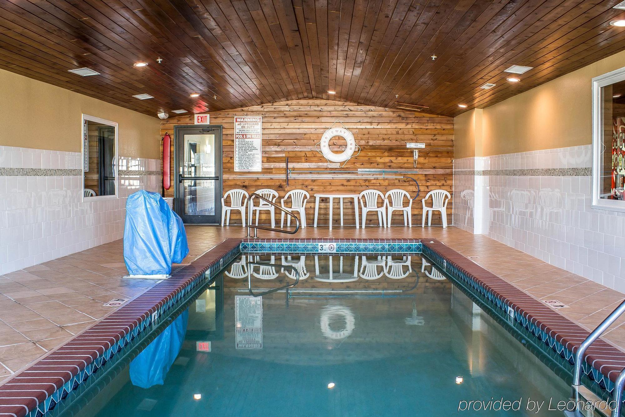 Rodeway Inn & Suites Near Okoboji Lake Milford Екстериор снимка