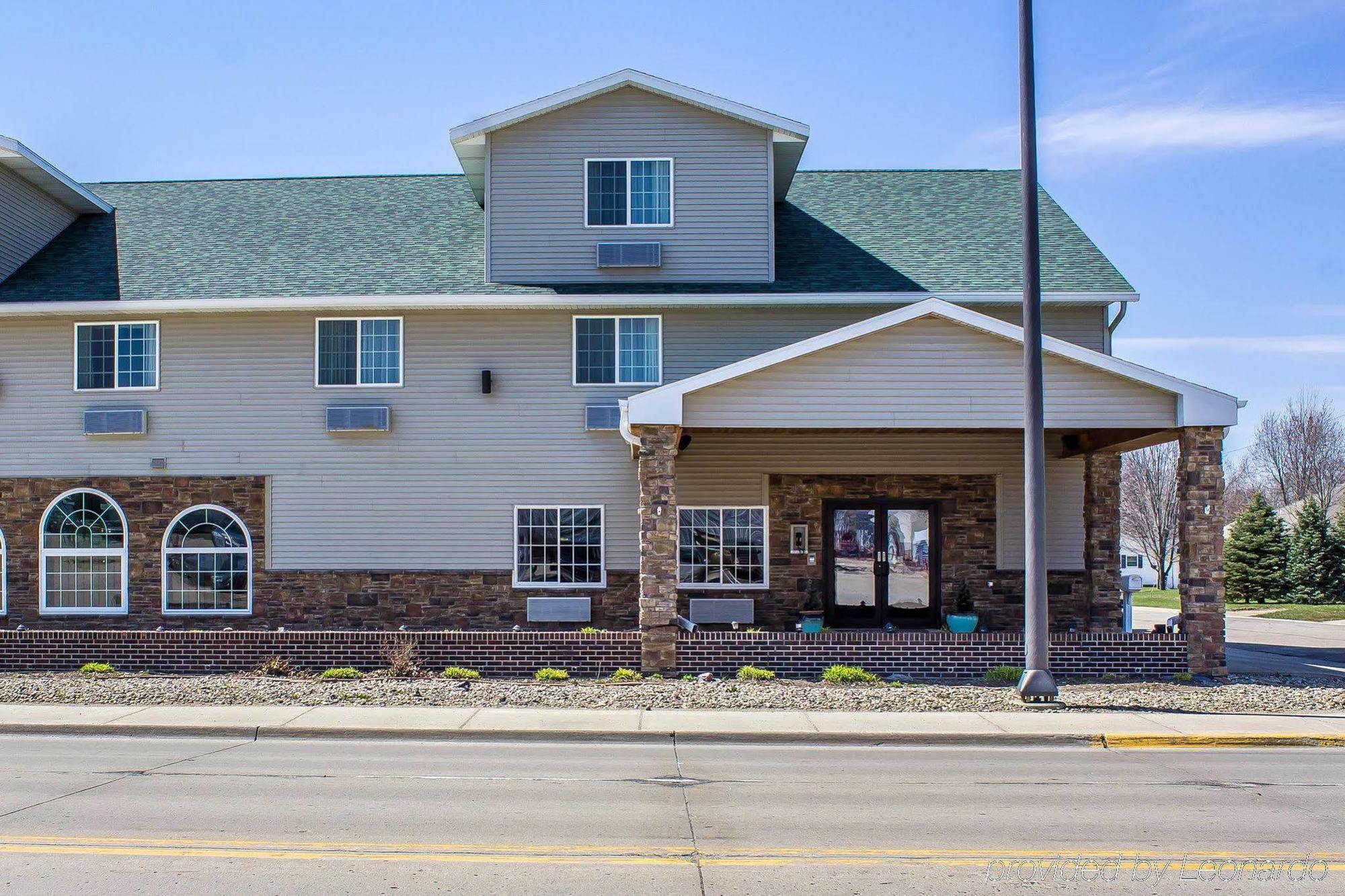 Rodeway Inn & Suites Near Okoboji Lake Milford Екстериор снимка