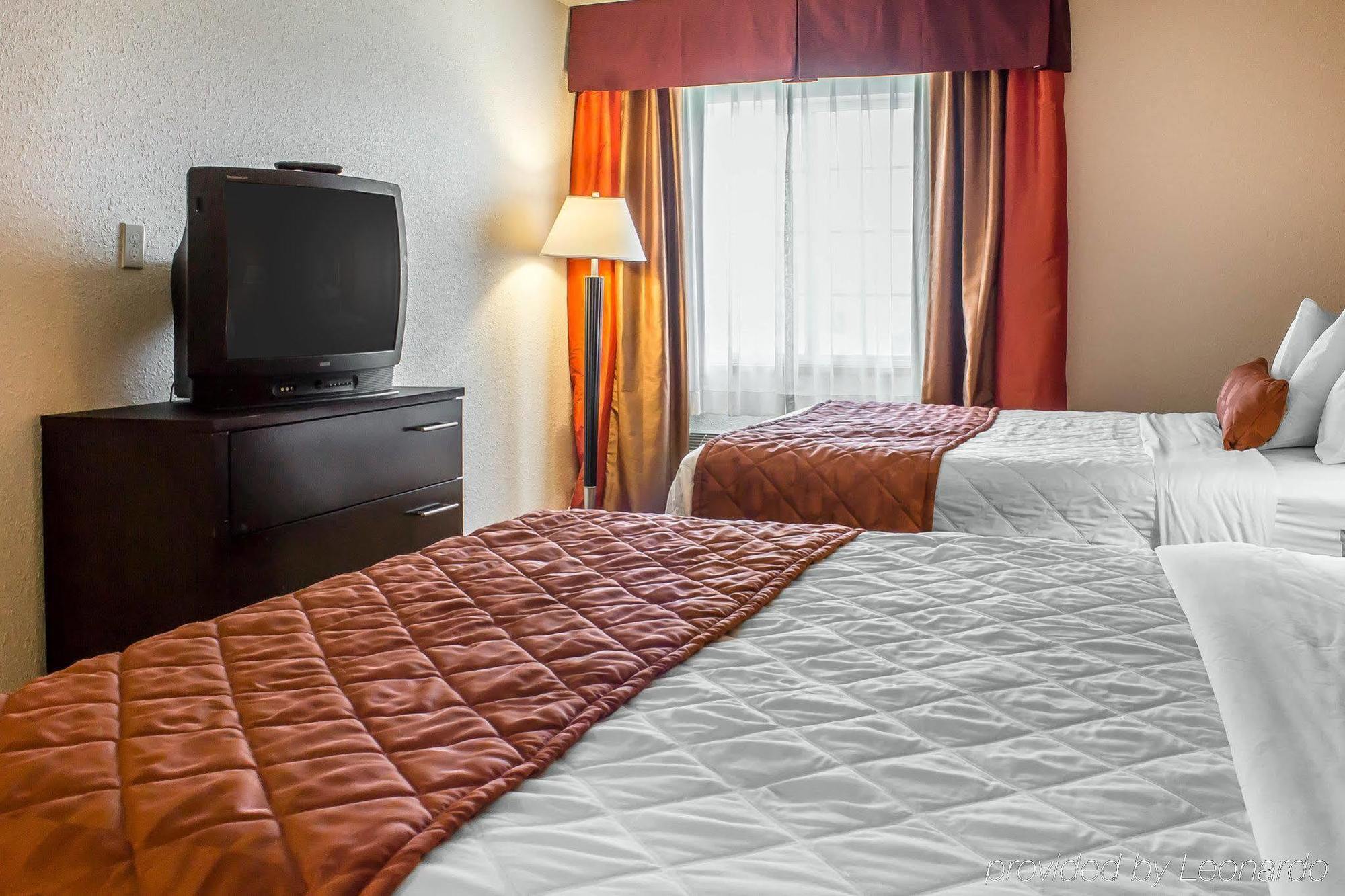 Rodeway Inn & Suites Near Okoboji Lake Milford Екстериор снимка